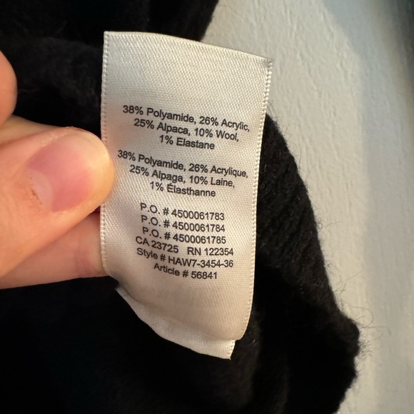 Aritzia sweater - Picture 2 of 2